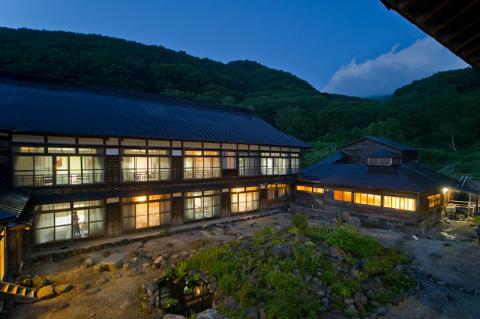 酸ヶ湯温泉旅館の写真1