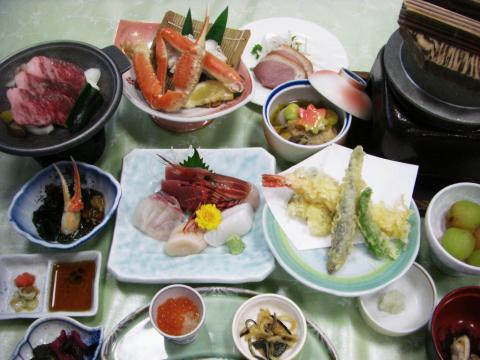 潮騒の宿 丸徳旅館の写真1