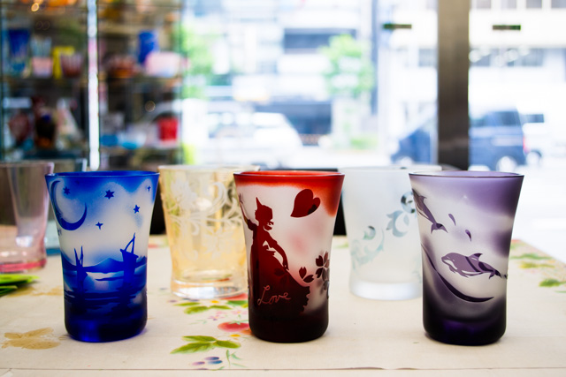 サンドブラスト教室本部  砂で削るガラス工芸教室の写真1