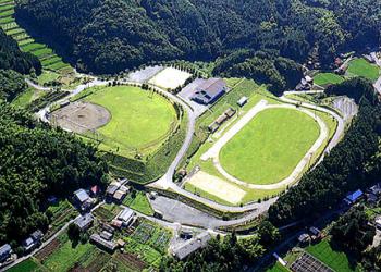 コロナ運動公園 やまくにの写真1