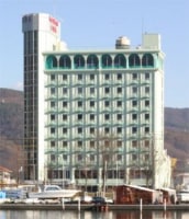 諏訪レイクサイドホテル