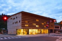 雲の上のホテル別館 マルシェ・ユスハラ