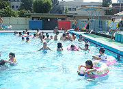 六角橋公園プールの写真2