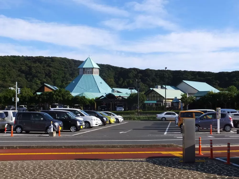 道の駅 とみうら 枇杷倶楽部の写真1