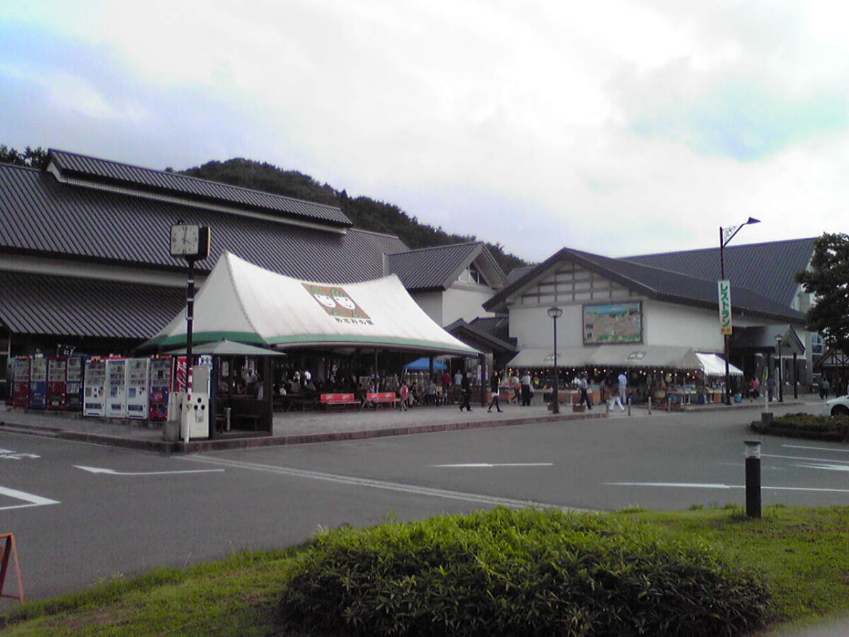 道の駅 いいで めざみの里観光物産館の写真1