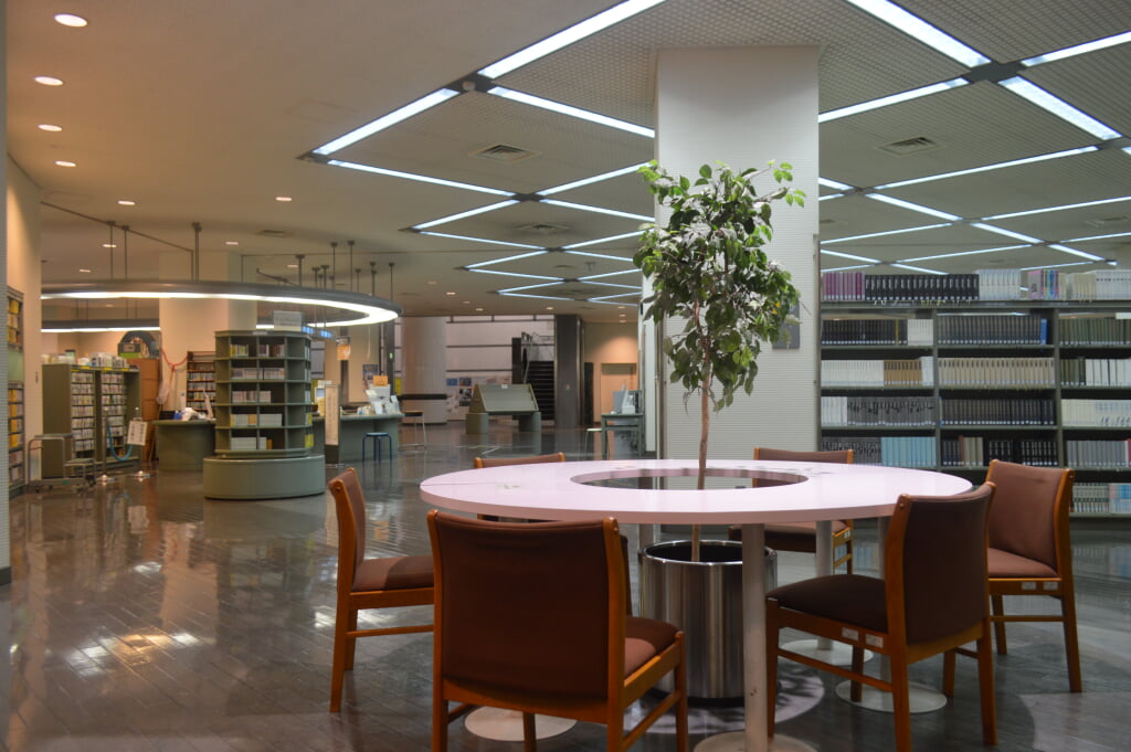 静岡市立中央図書館の写真4