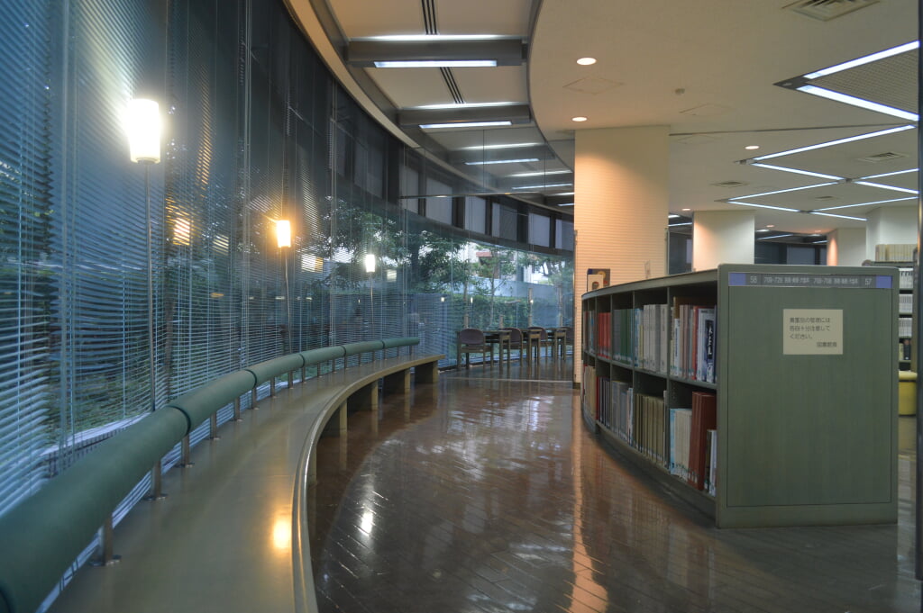 静岡市立中央図書館の写真8