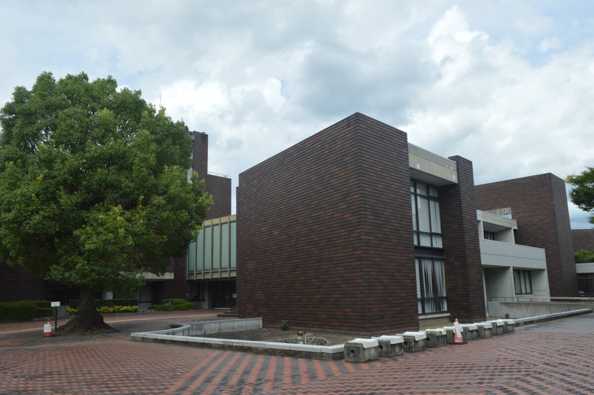 山口県立山口図書館の写真7
