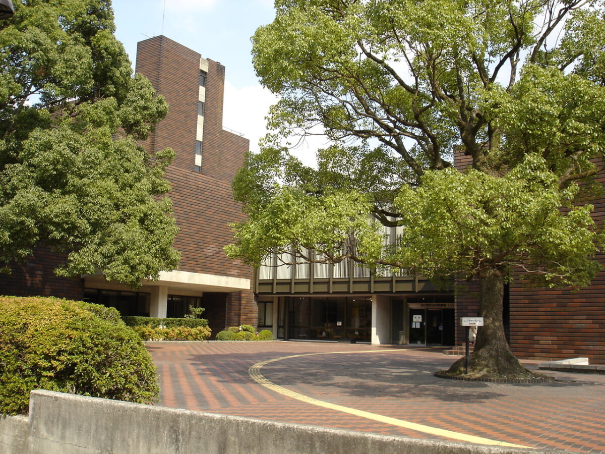 山口県立山口図書館の写真8