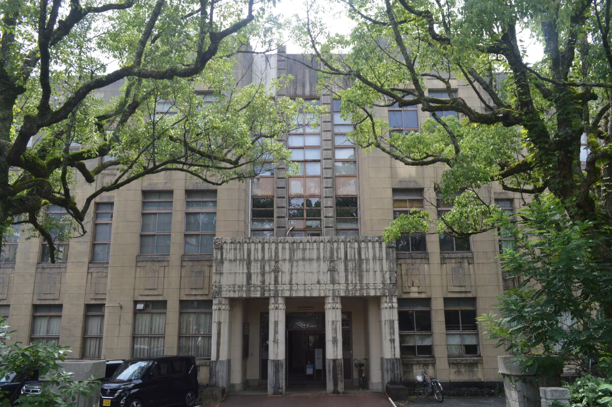 山口県立山口図書館の写真1