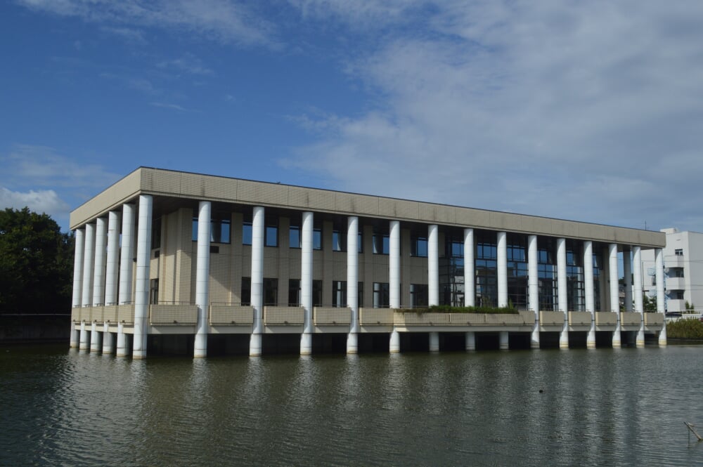 武豊町立図書館の写真4