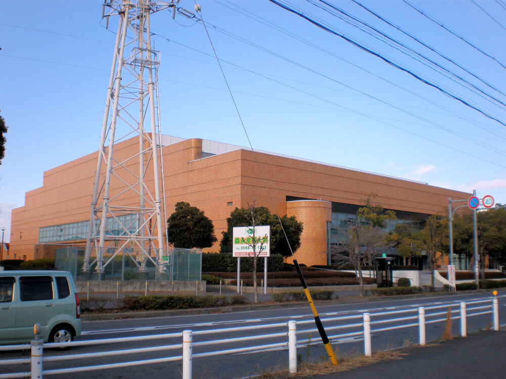 春日井市総合体育館の写真1