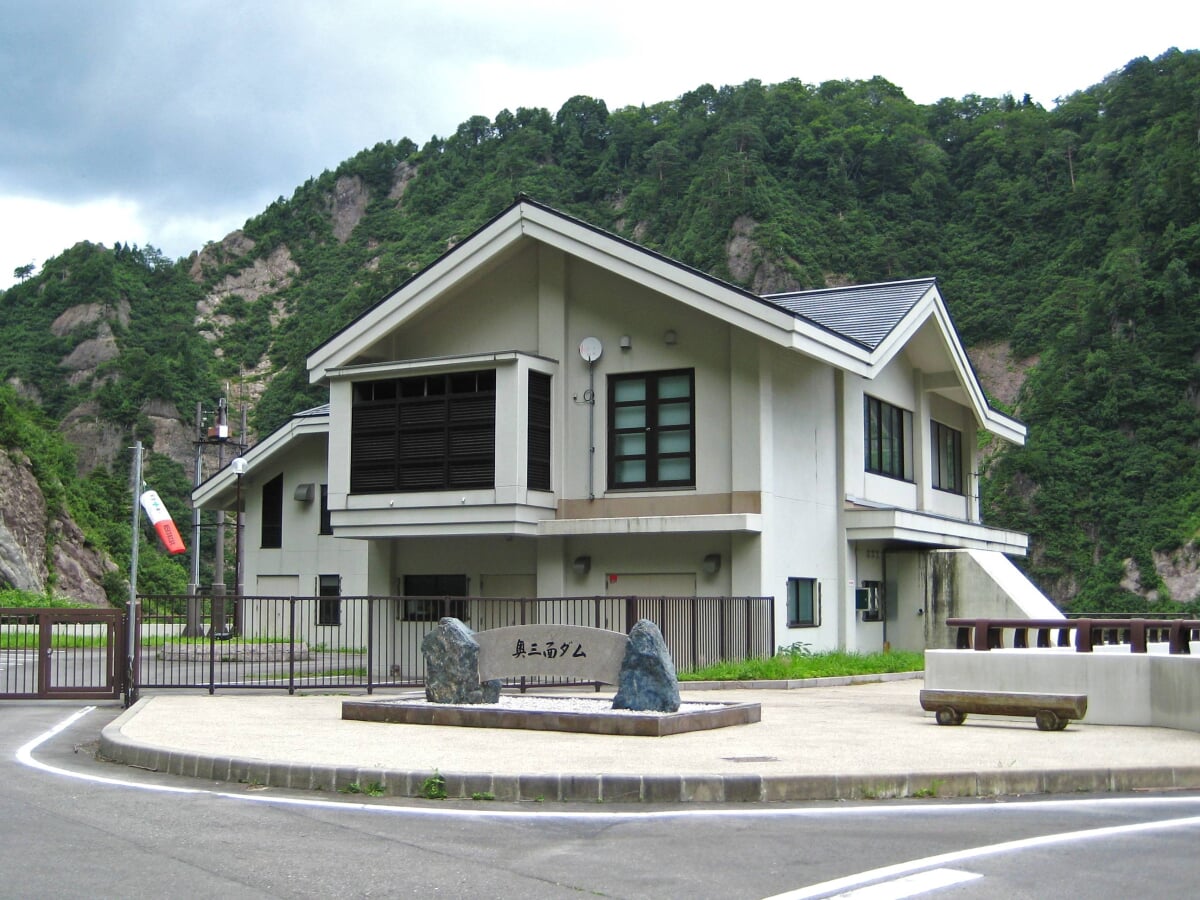 奥三面ダムの写真4