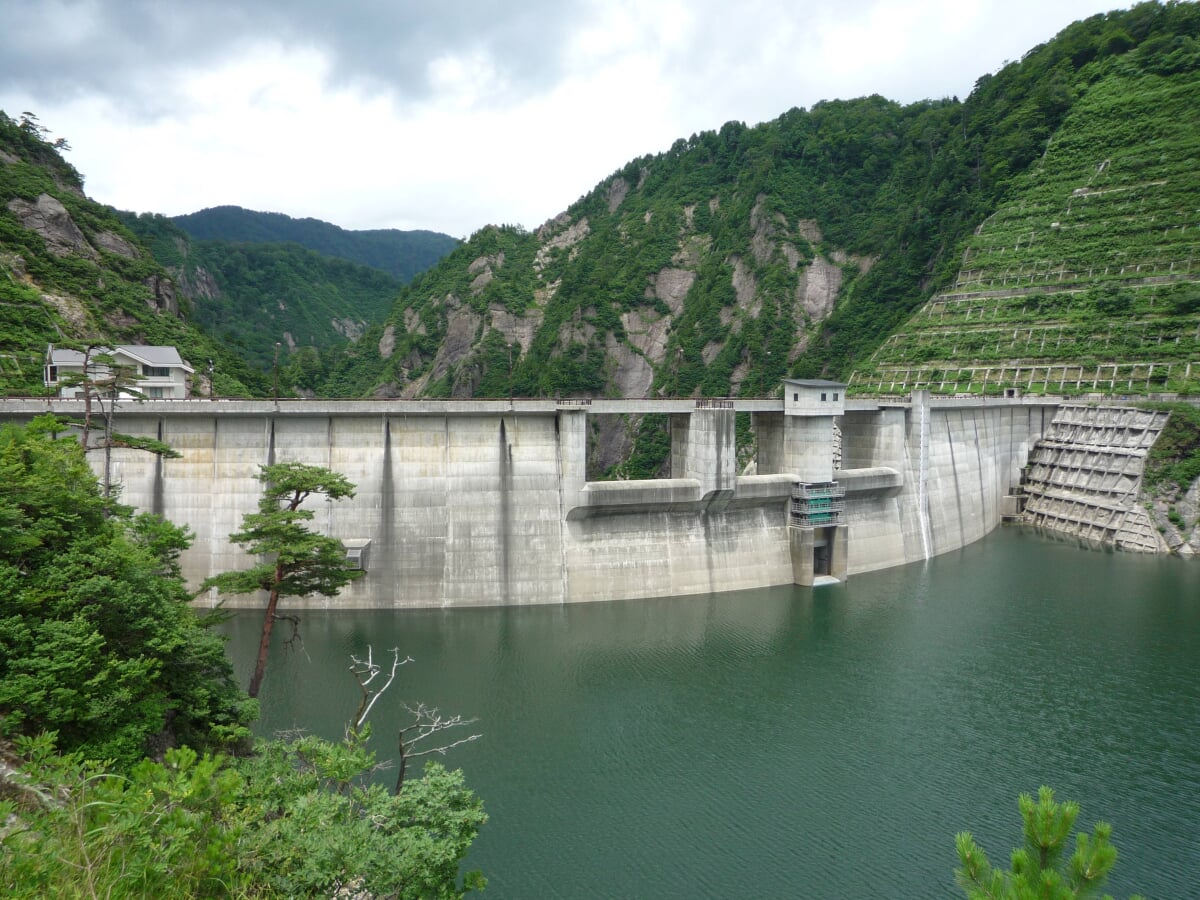 奥三面ダムの写真1