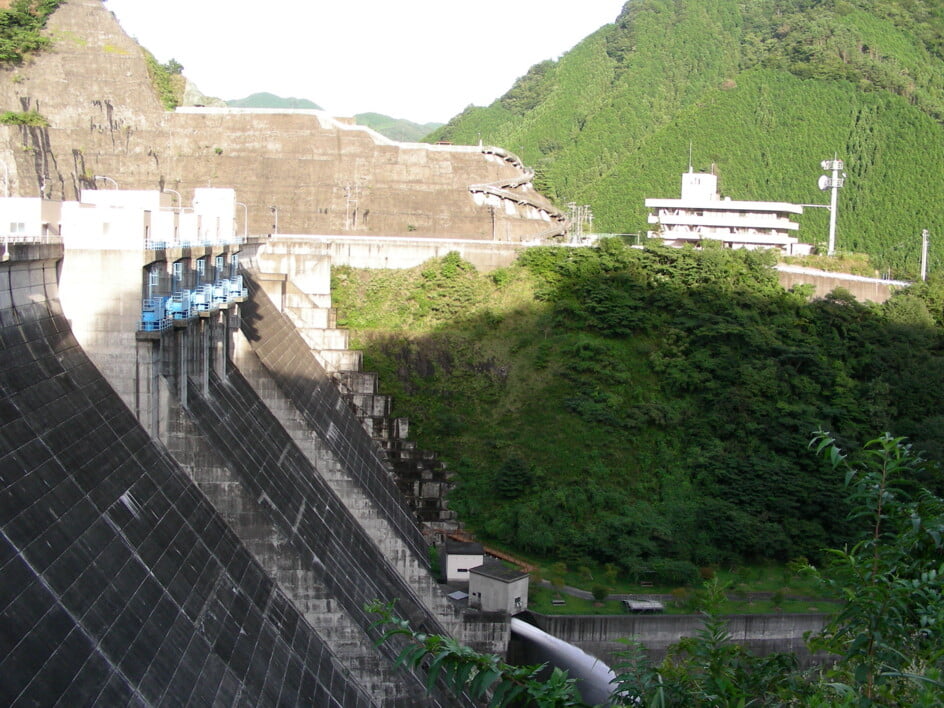 蓮ダムの写真2
