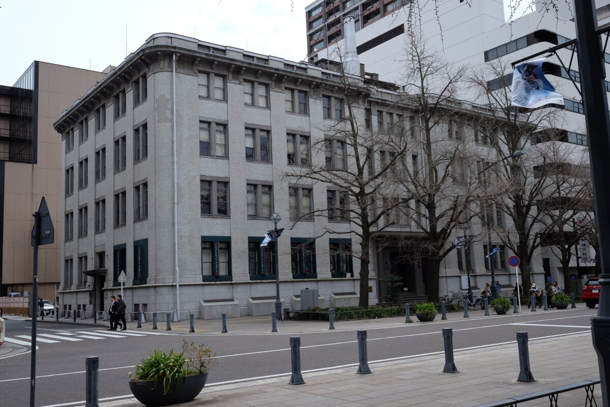 三井物産横浜ビルの写真2