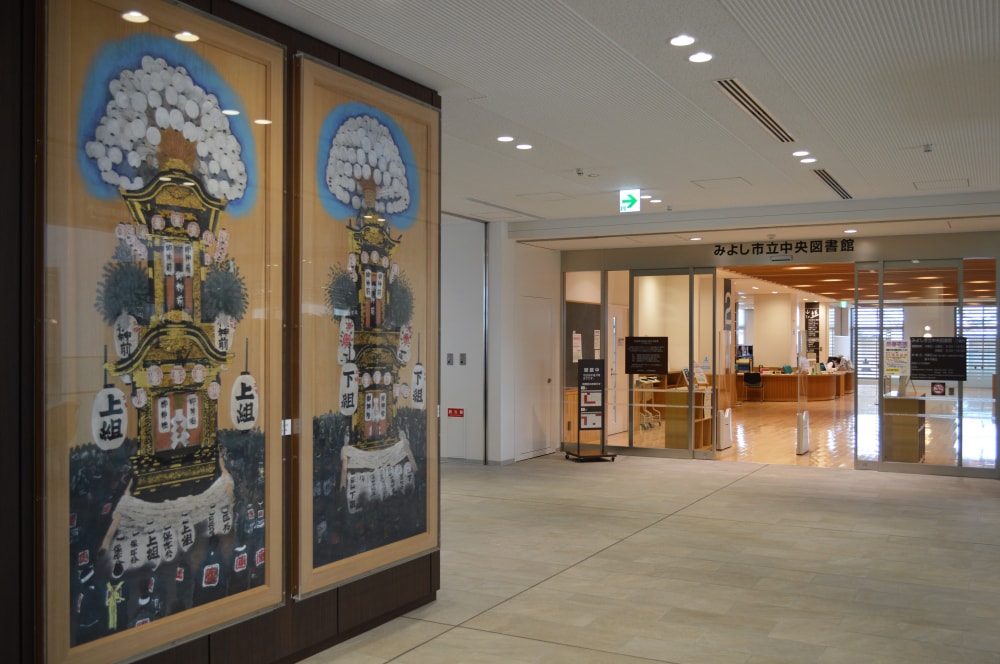 みよし市立中央図書館の写真3