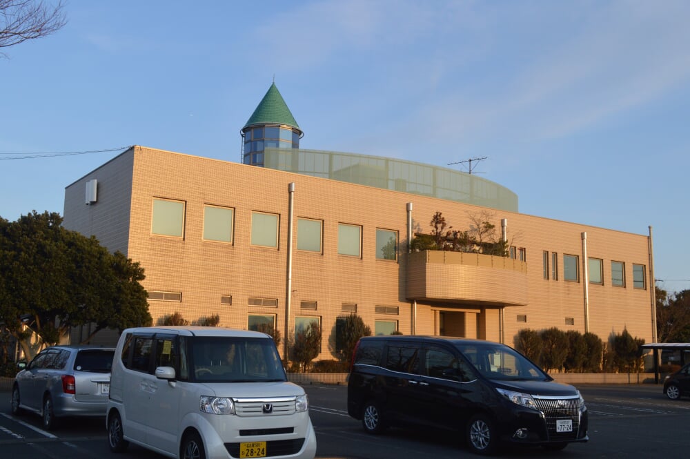 愛西市中央図書館の写真4