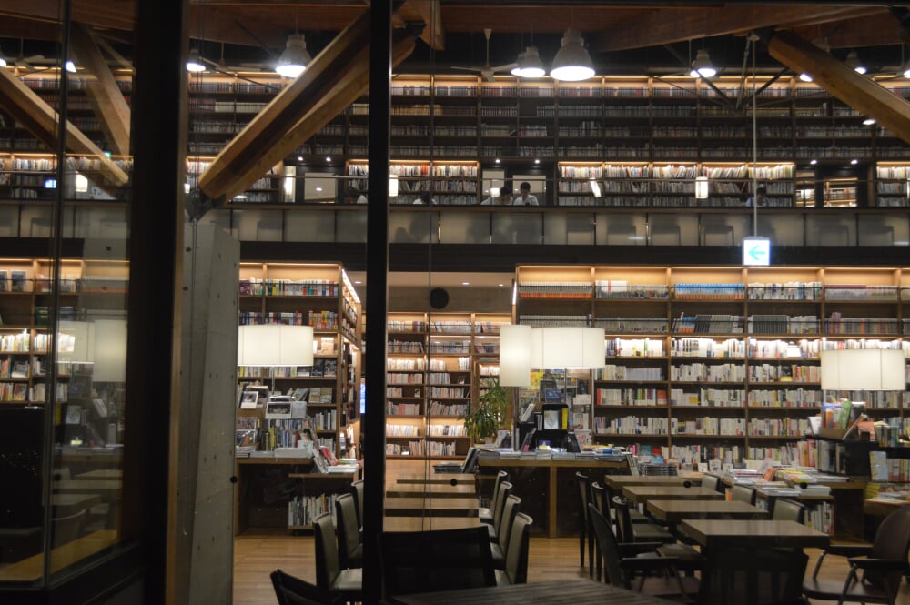 武雄市図書館の写真5