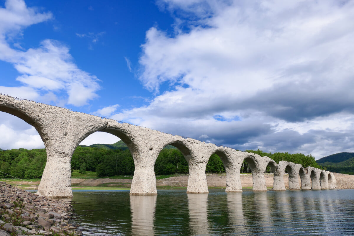 旧国鉄士幌線 タウシュベツ川橋梁の写真2