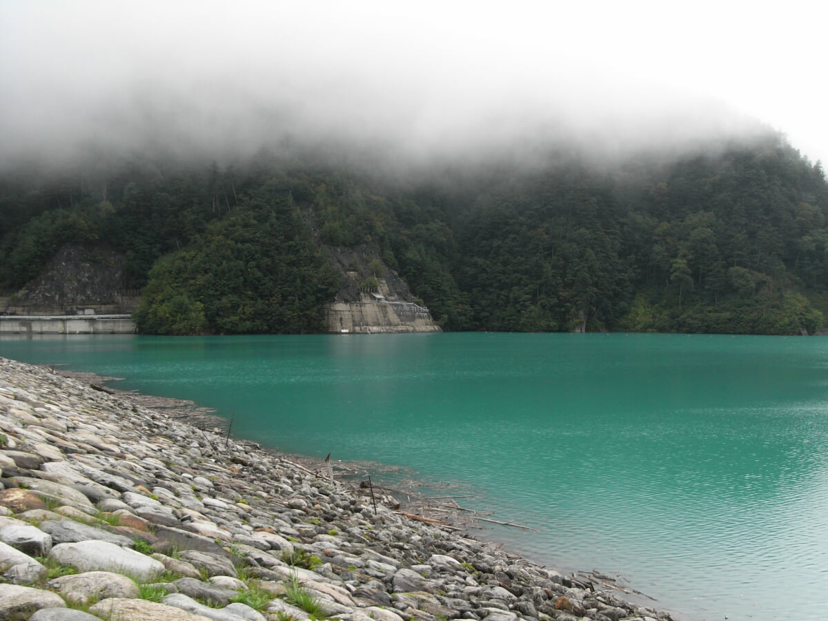 高瀬ダムの写真1