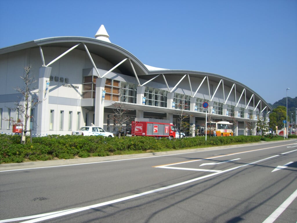 松山観光港の写真1