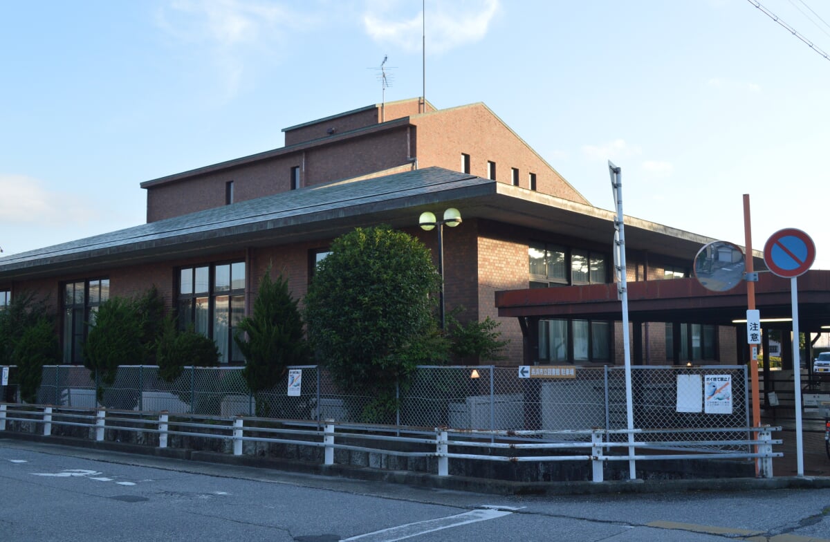 長浜市立長浜図書館の写真3