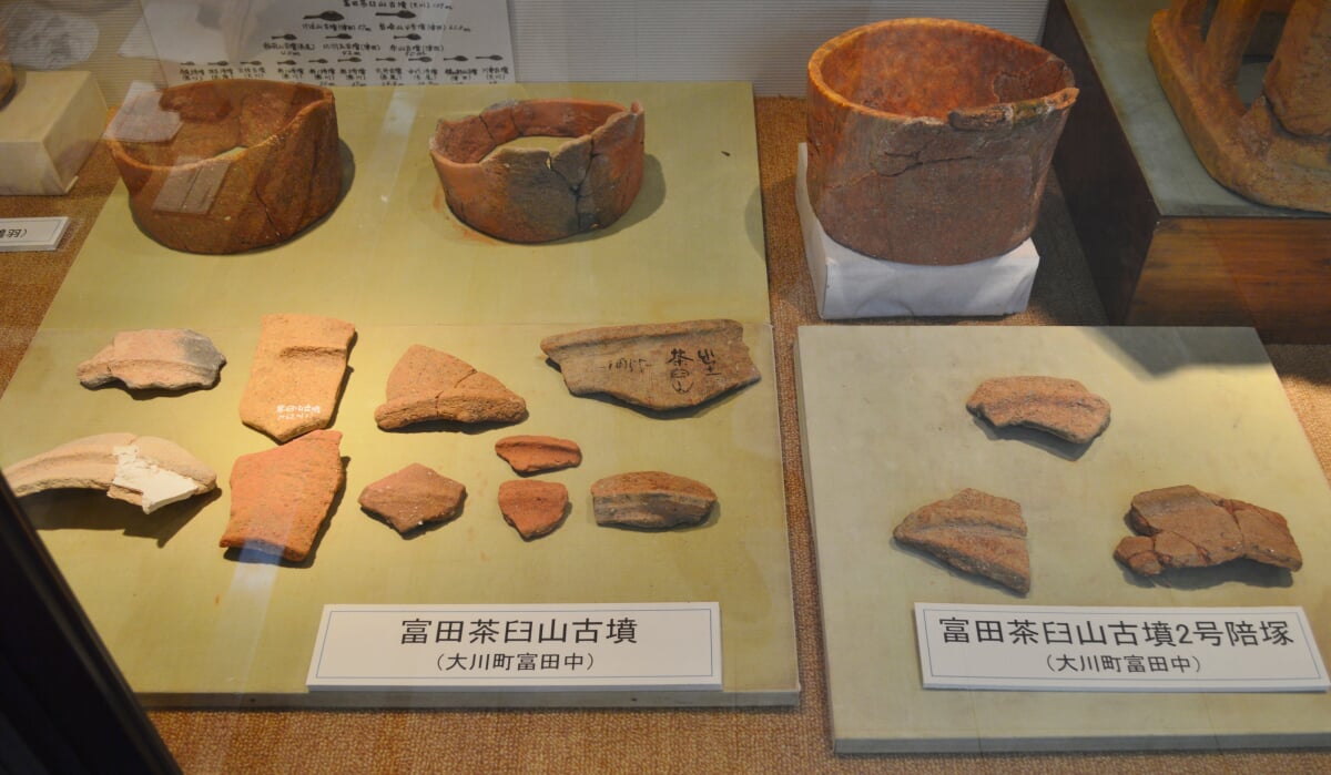 富田茶臼山古墳の写真1