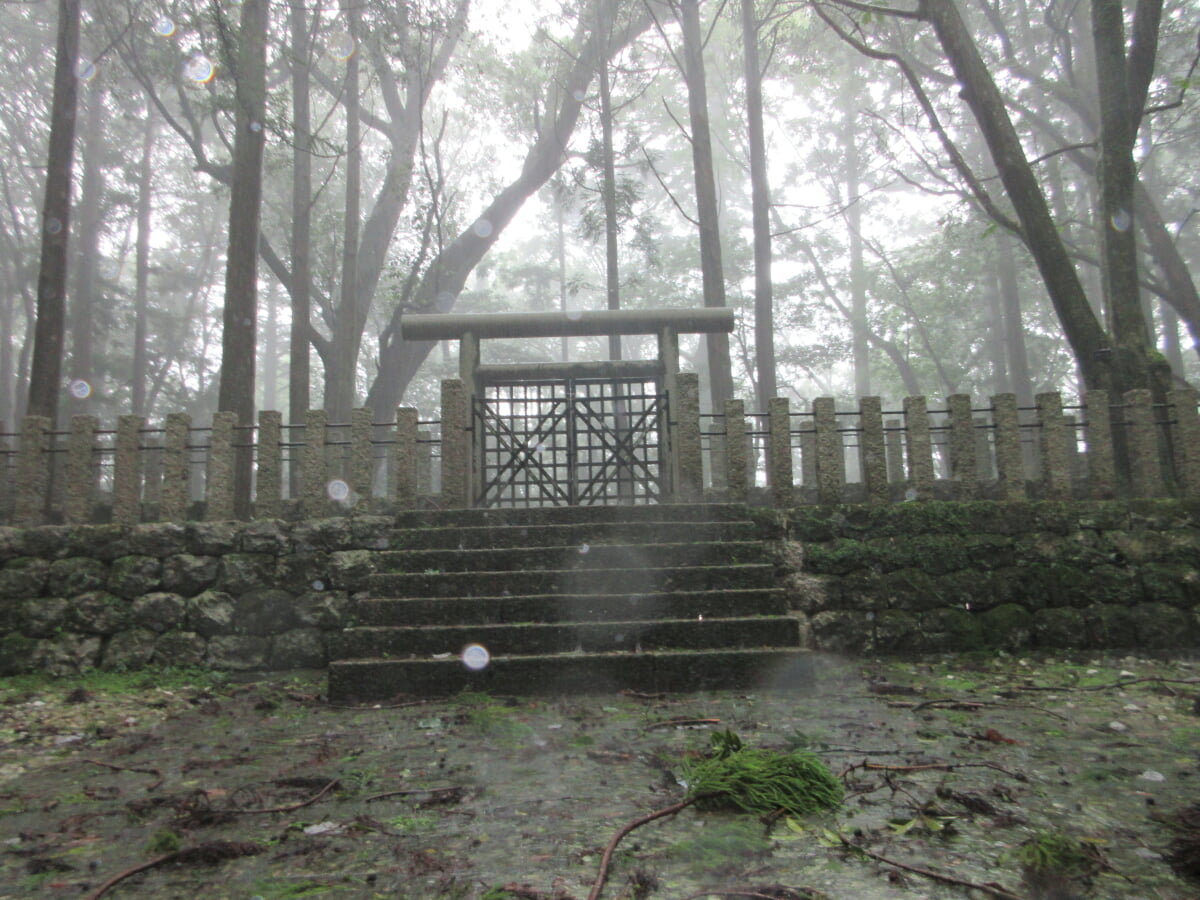 安徳天皇陵墓参考地の写真1