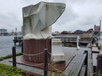 北海道第一歩の地碑