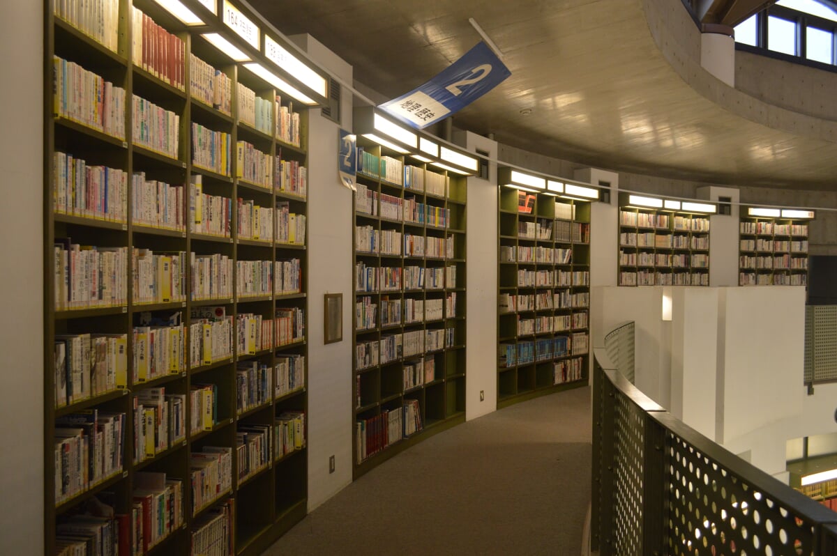 西部図書館の写真1