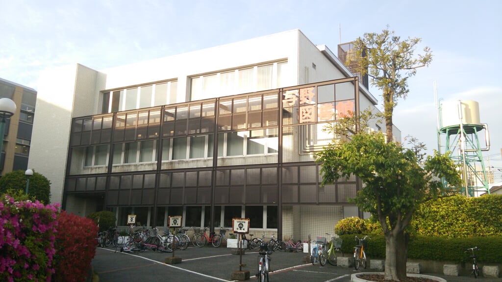 さいたま市立与野図書館の写真4