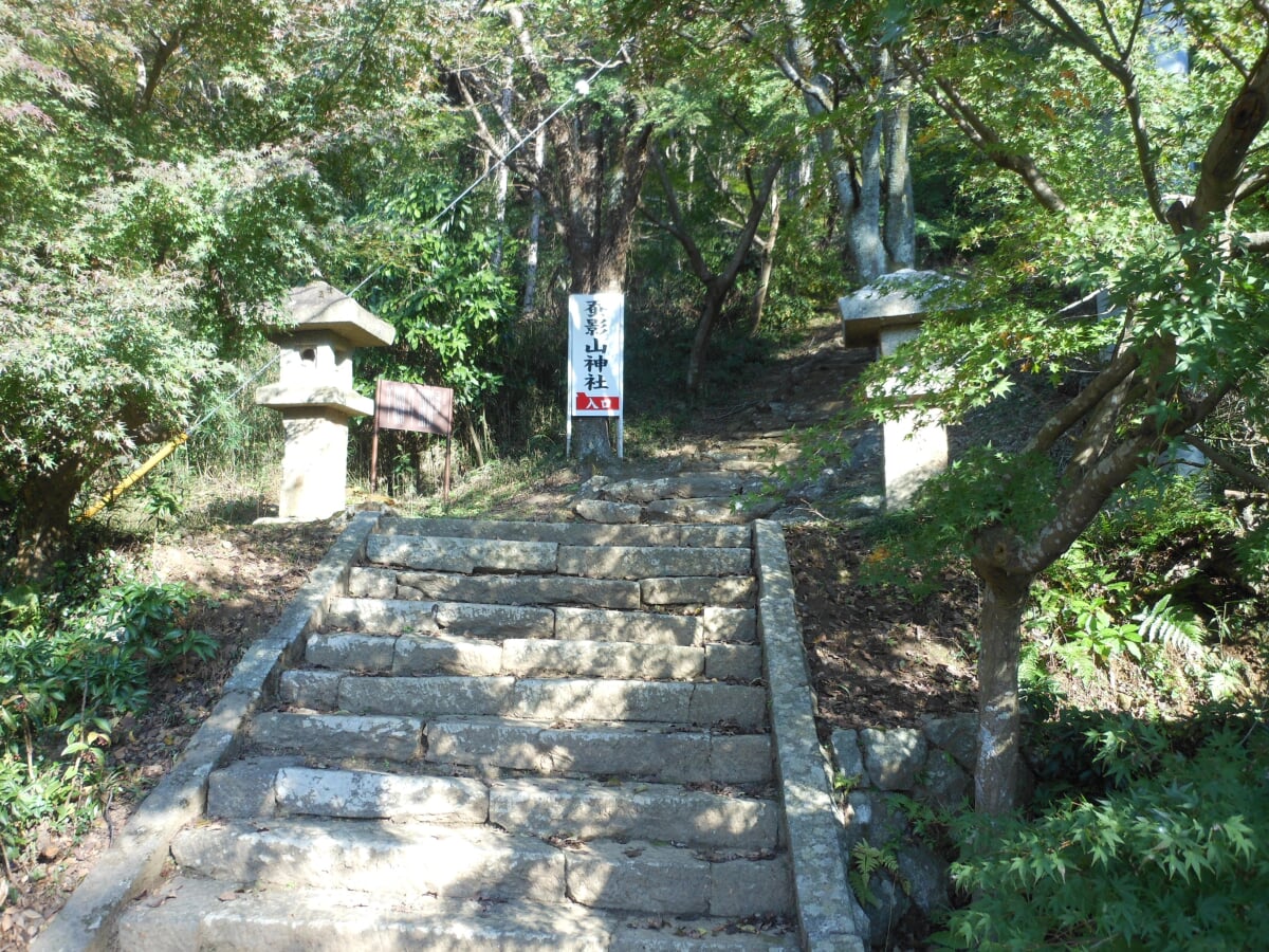 蚕影神社の写真2
