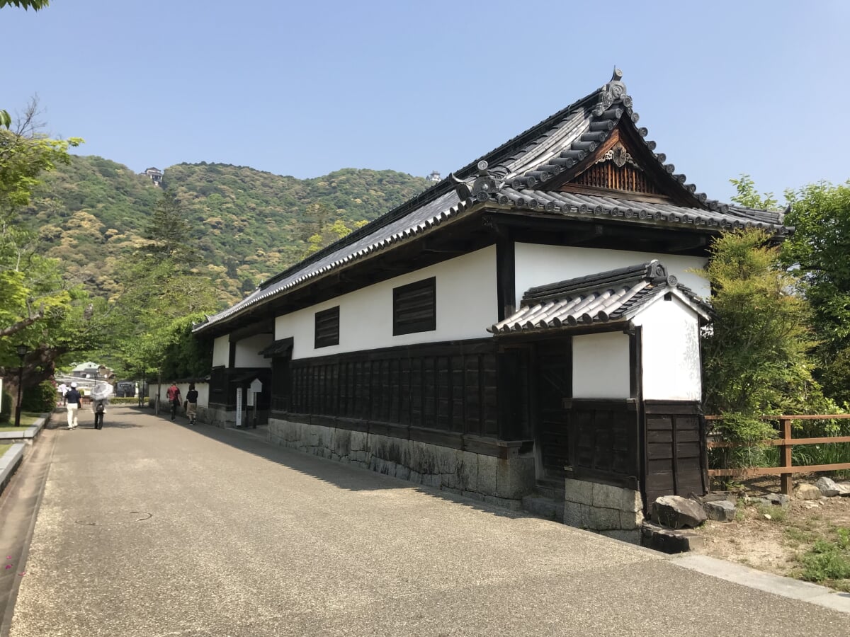 香川家長屋門の写真3