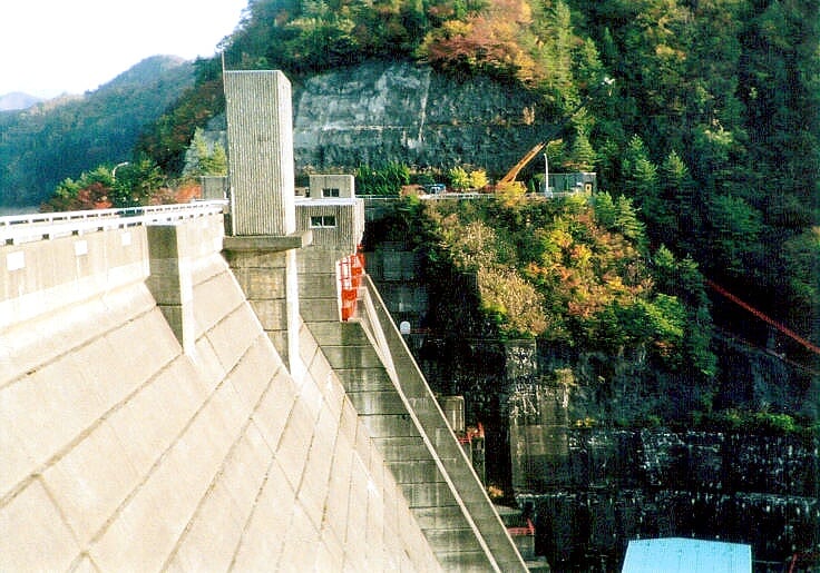 内の倉ダムの写真1