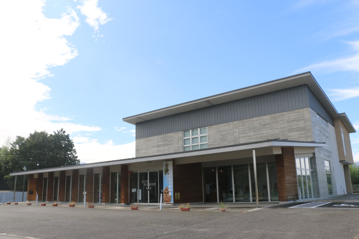 北杜市考古資料館の写真1