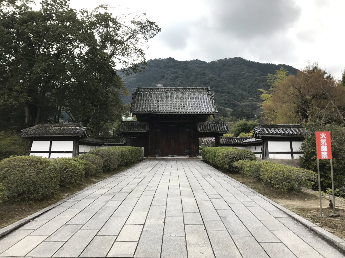 旧山口藩庁門の写真4