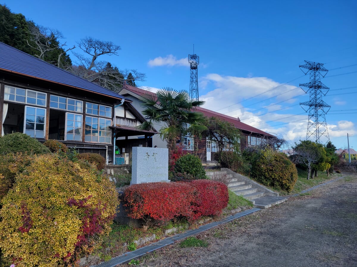 旧上岡小学校の写真2