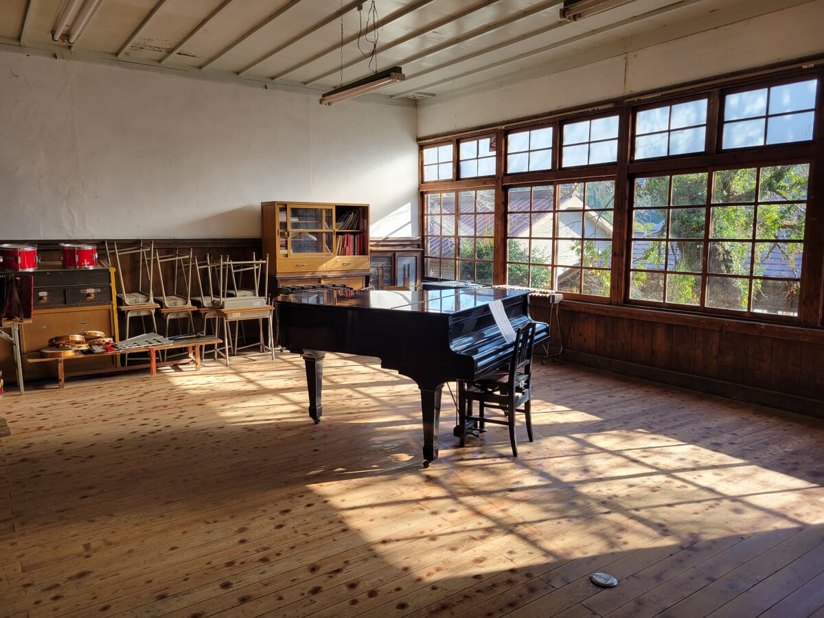 旧上岡小学校の写真4