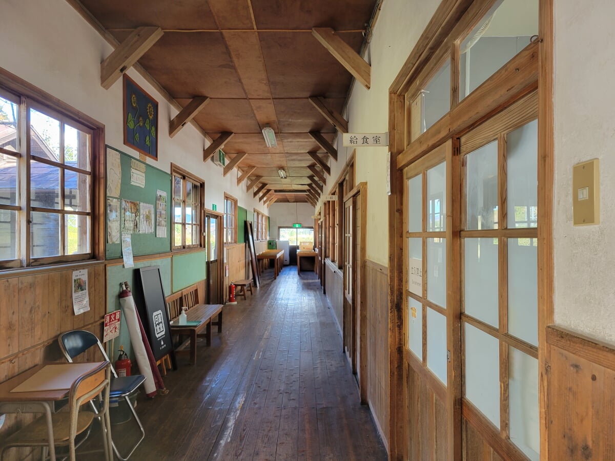 旧上岡小学校の写真1