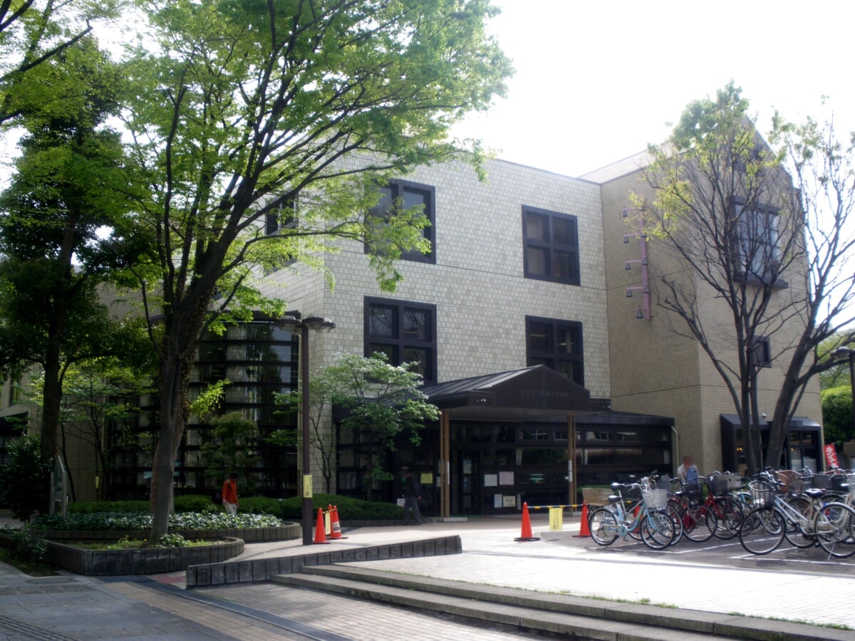 高島平図書館の写真1