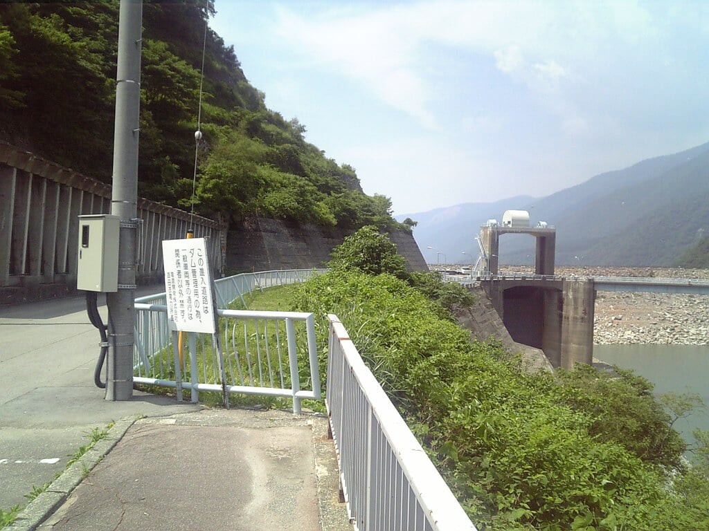 御母衣ダムの写真4