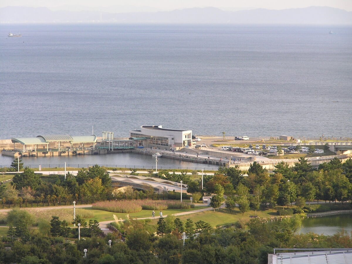 あわじ交流の翼港海の駅の写真3