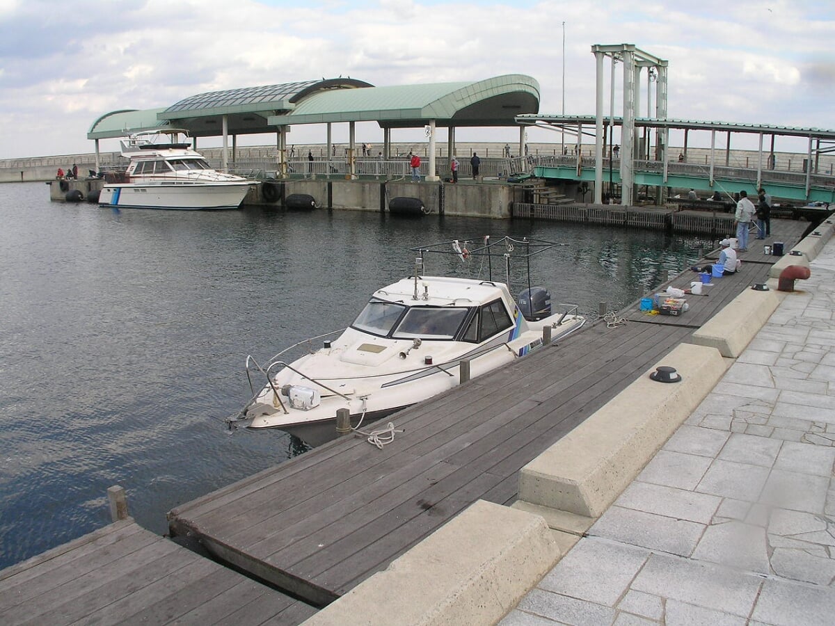 あわじ交流の翼港海の駅の写真1