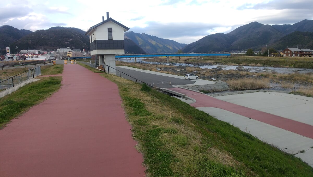 揖保川せせらぎ公園・正條桜づつみの写真1