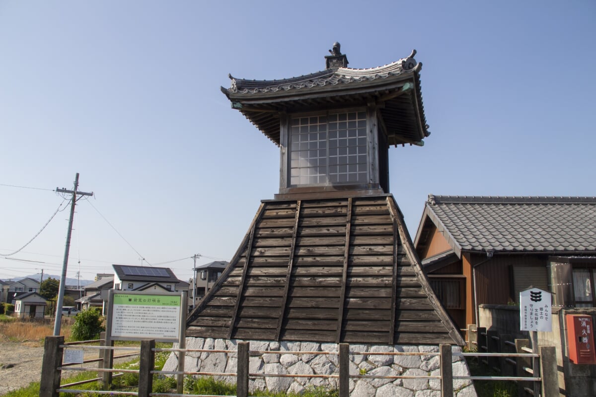 前芝の燈明台の写真2