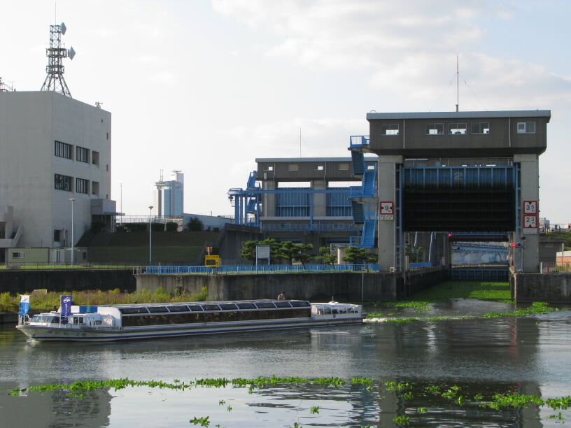 水上バス・アクアライナーの写真2