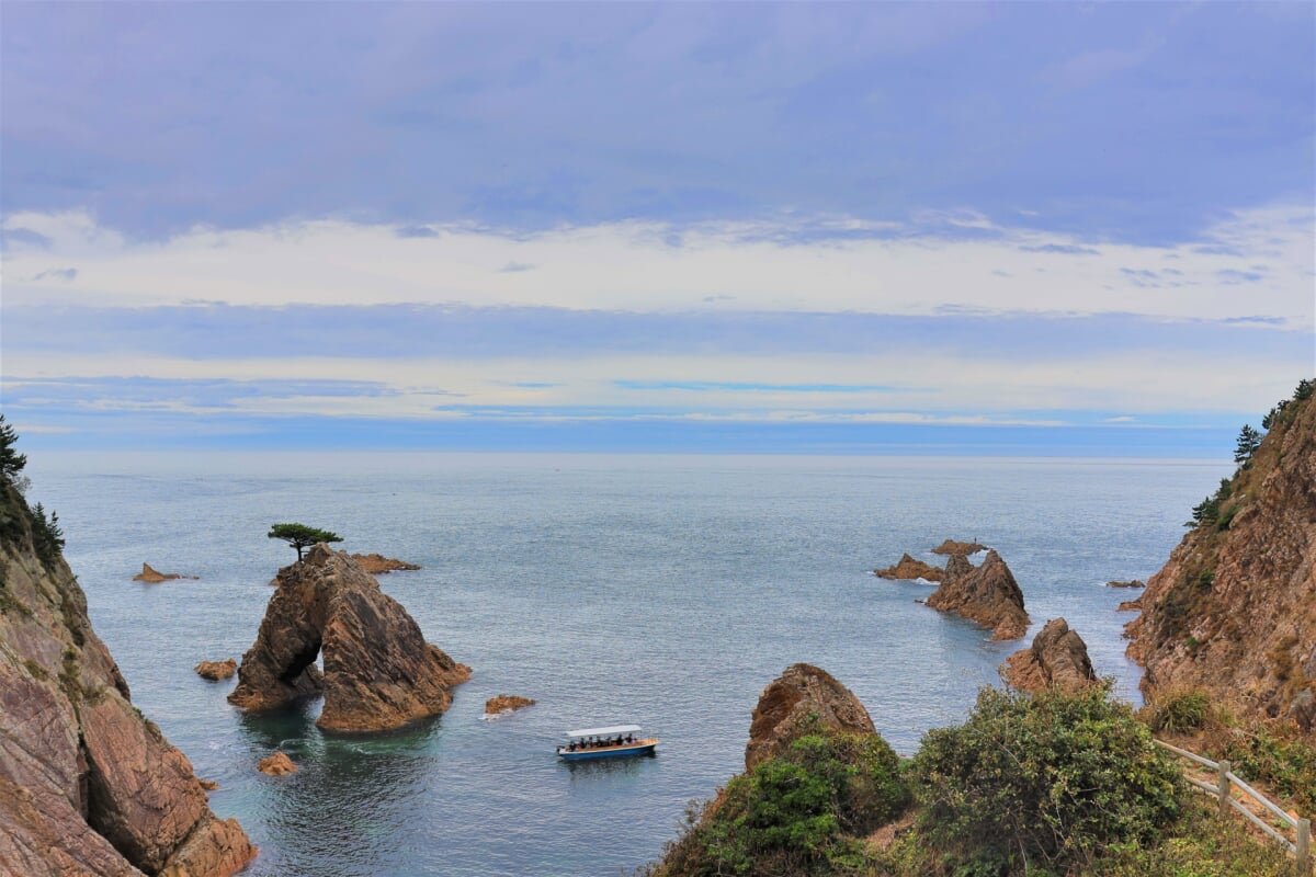 山陰松島遊覧 浦富海岸島めぐり遊覧船の写真2