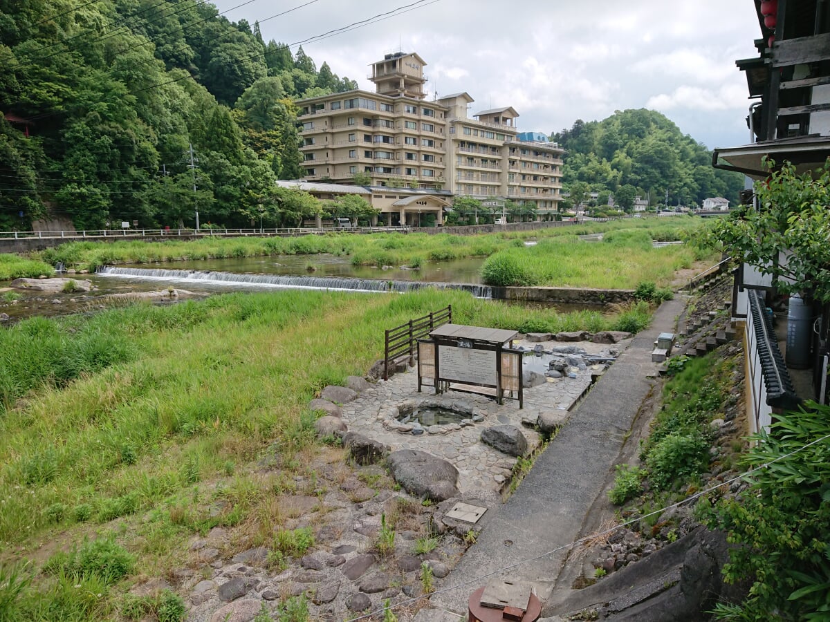 三朝温泉 依山楼 岩崎の写真1