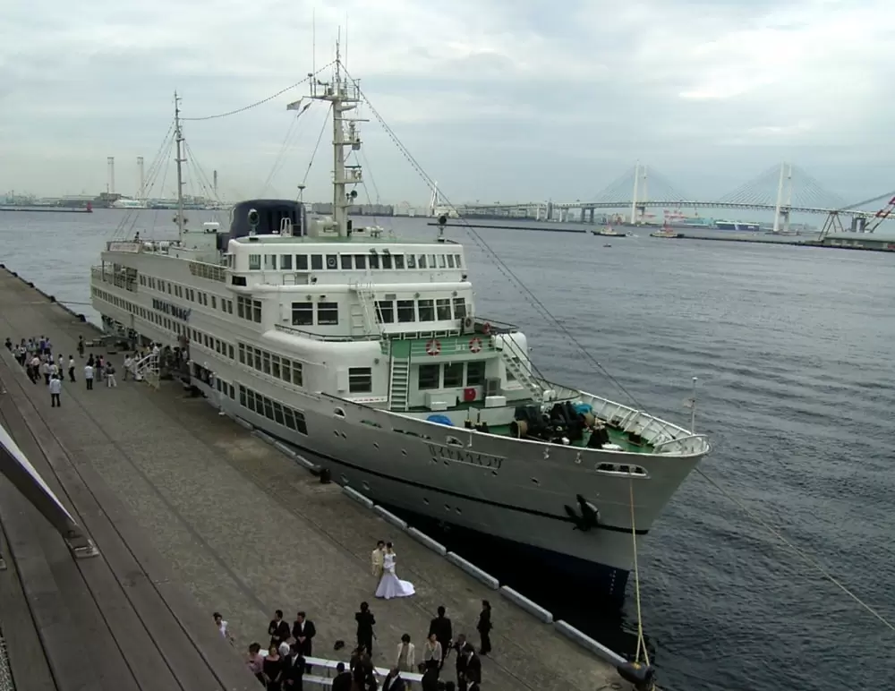 ロイヤルウイングの写真1